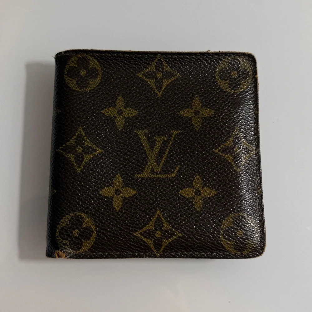 Louis Vuitton Monogram Bifold Wallet - Picture 1 of 6